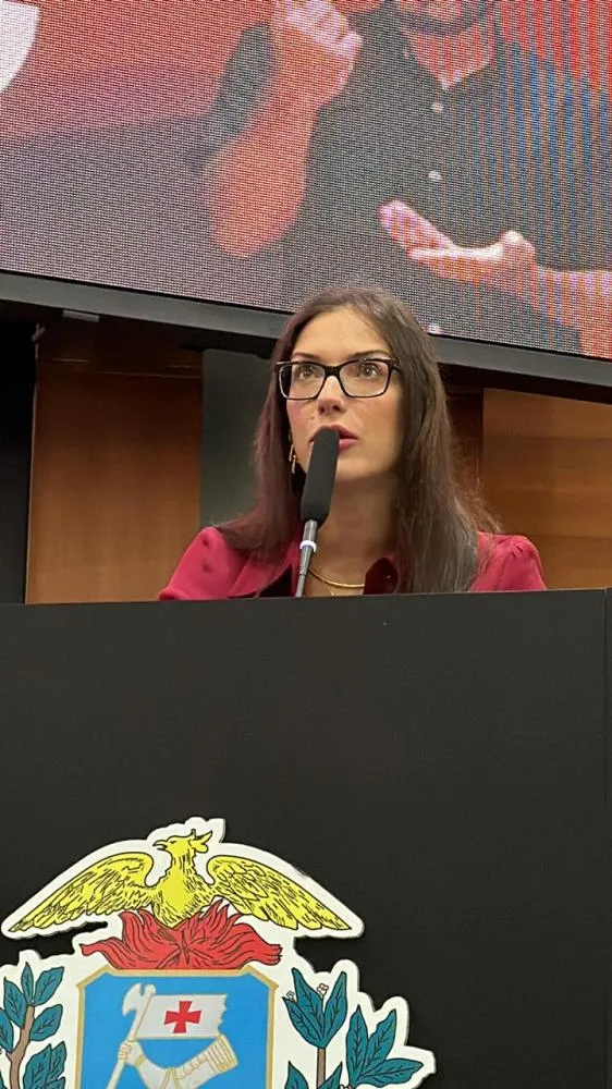Janaina chama não pagamento dos passivos da RGA de calote e diz que governo demonstra desprezo pelos servidores